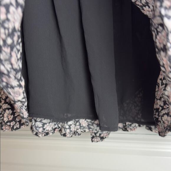 American Eagle Outfitters Black and White Tiered Mini Skirt - Picture 4 of 9